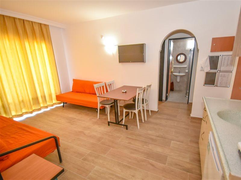 Golden Orange Aparthotel 3*