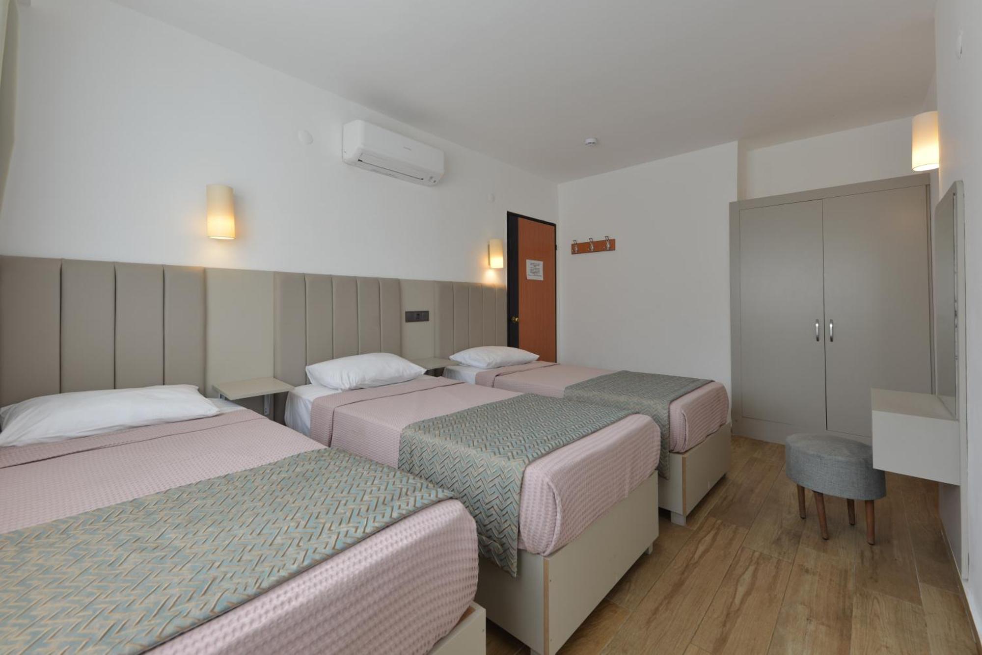 Golden Orange Aparthotel 3*