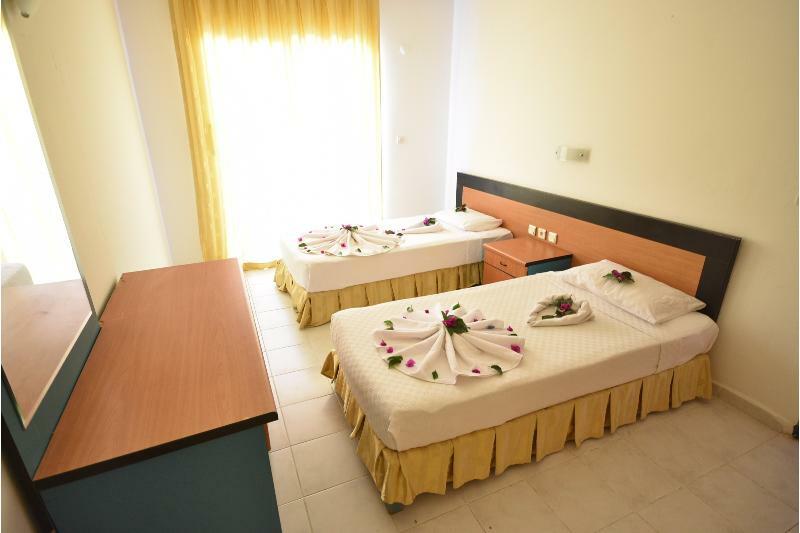 Golden Orange Aparthotel 3*